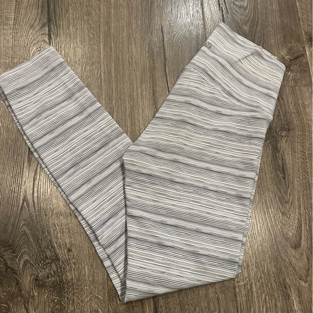 Lululemon High Times Pant Cyber Stripe Silver Fox High Rise 4 Gray White Stripe - Picture 2 of 14